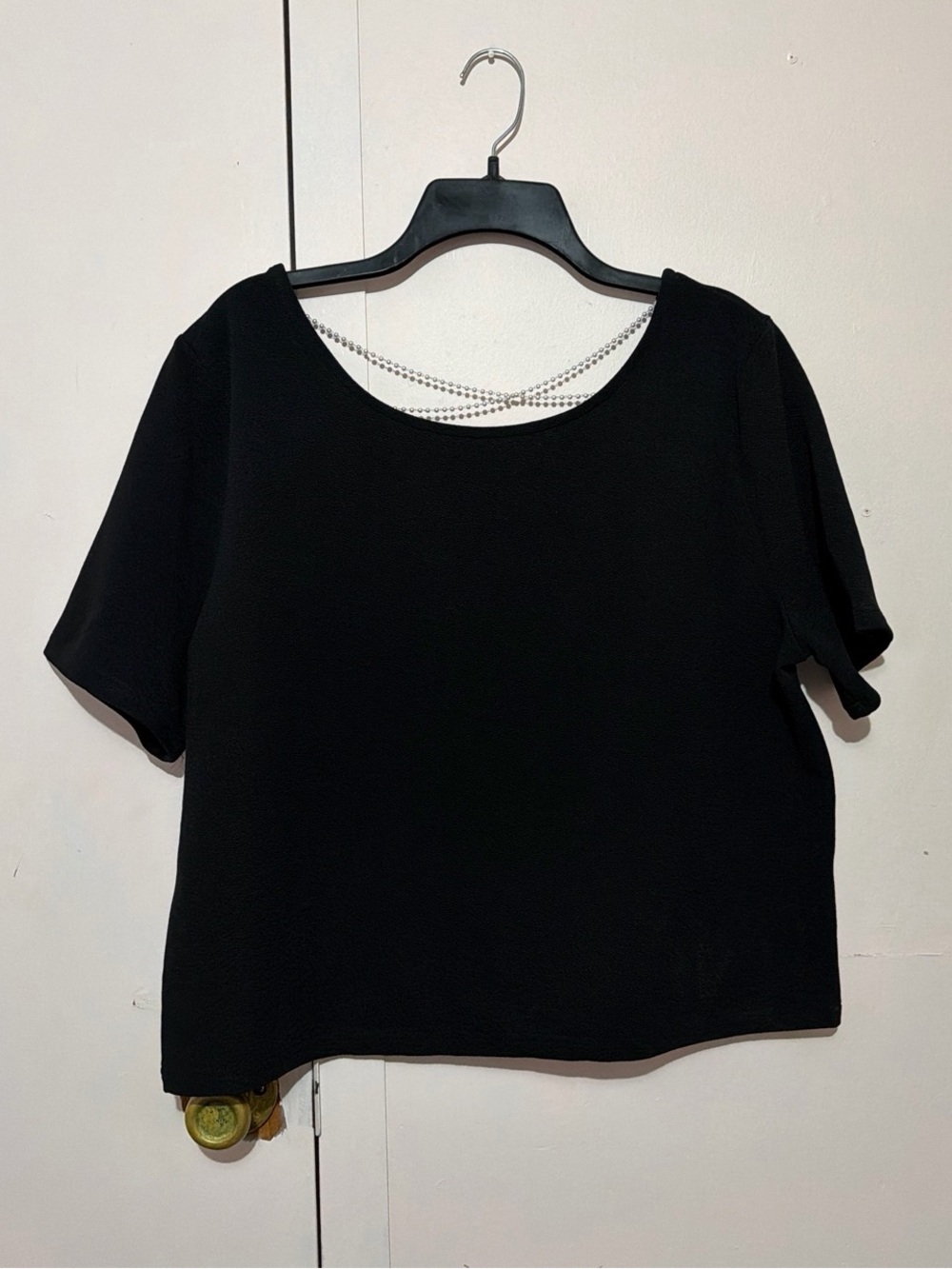 Women's Black Short-Sleeve Scoop Neck Top - Picture 1 of 3
